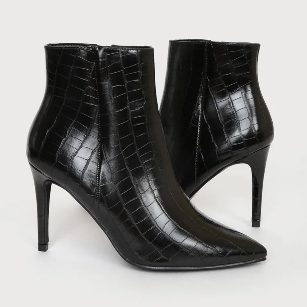 Lulus New. Never Worn. Black Croc-Embossed Ankle Stiletto Boots